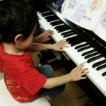 4歳男の子ピアノ